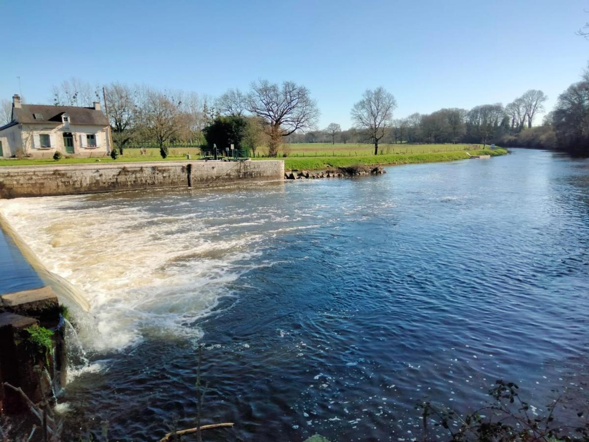 Hebergement Canal Val D'Oust Exteriér fotografie